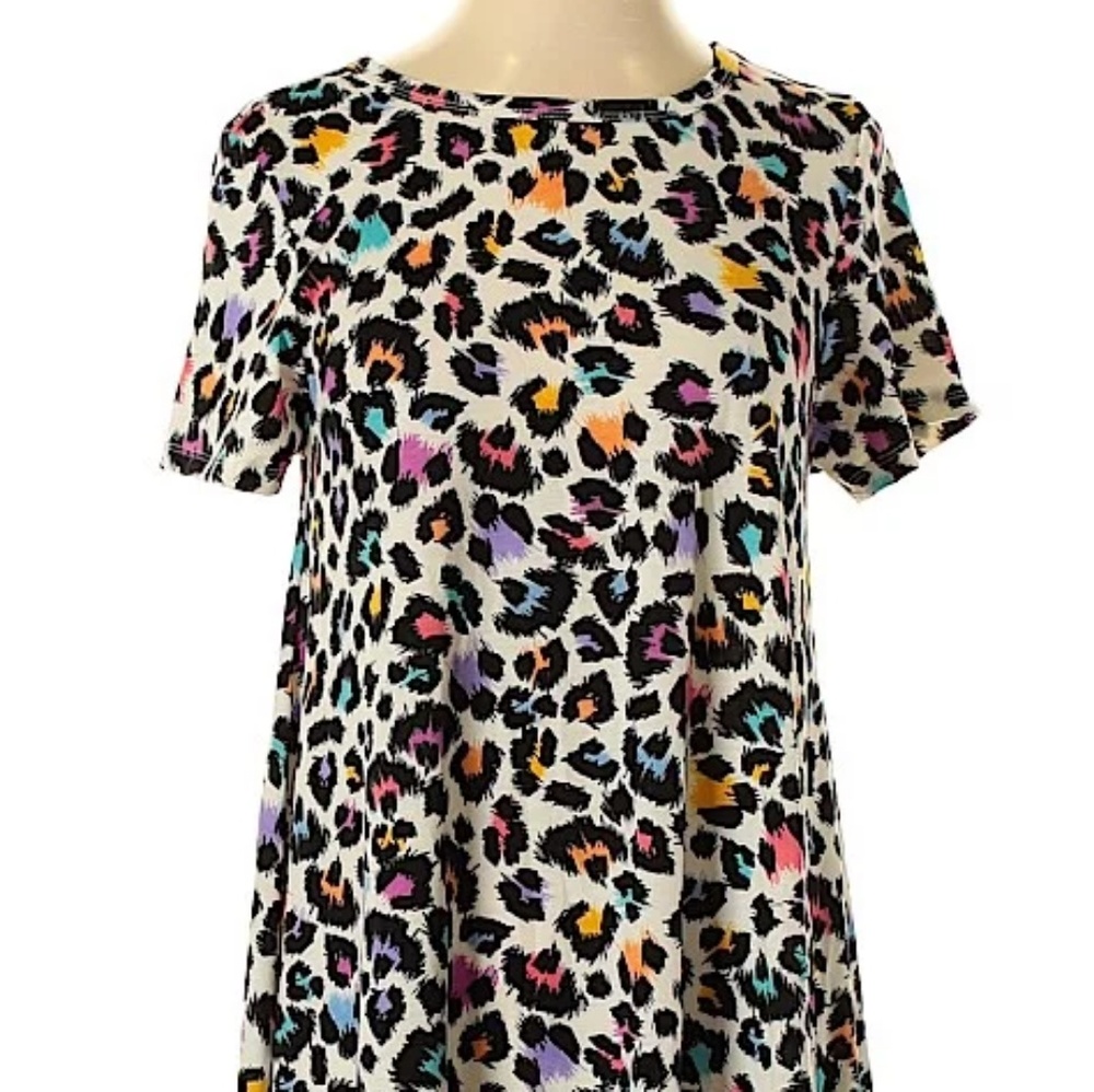 🌈🐆 XS LuLaRoe Carly Rainbow Cheetah!